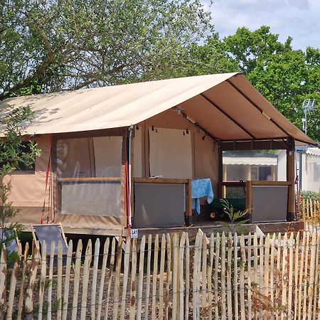 Lodge Les P'Tites Maisons Dans La Prairie Sallertaine Ngoại thất bức ảnh