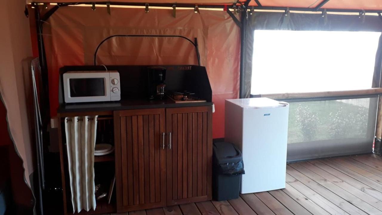 Lodge Les P'Tites Maisons Dans La Prairie Sallertaine Ngoại thất bức ảnh